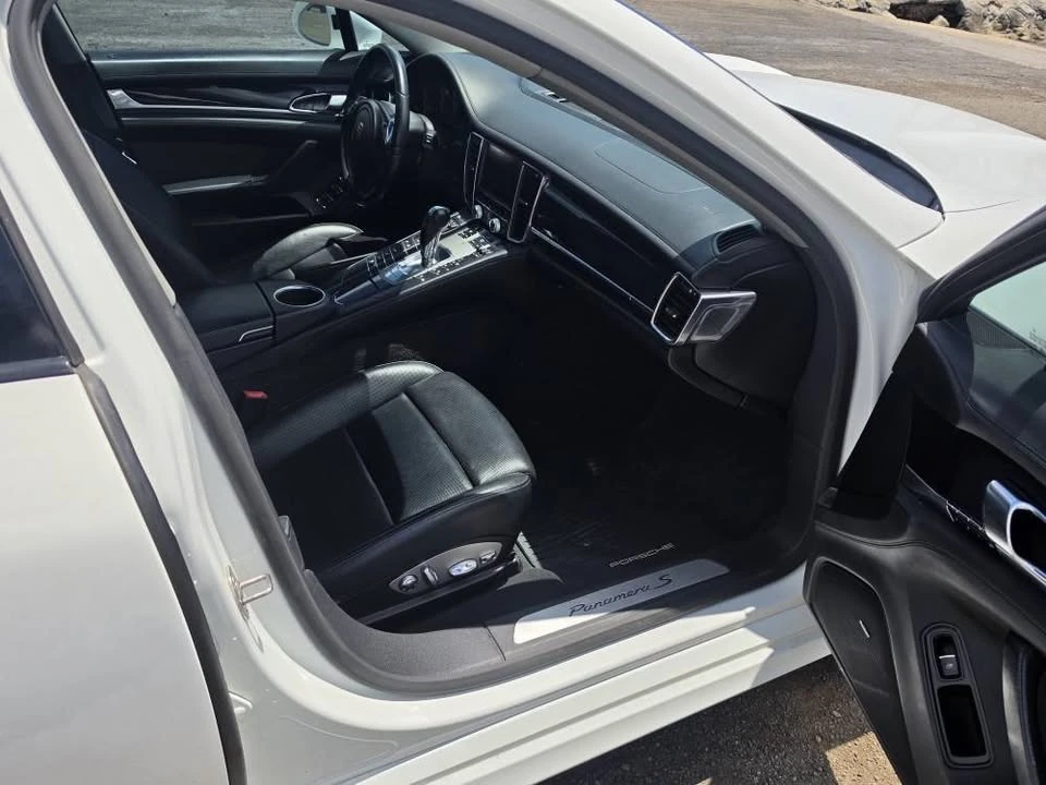 2014 Porsche 970 Panamera 4S - Image 9 of 15