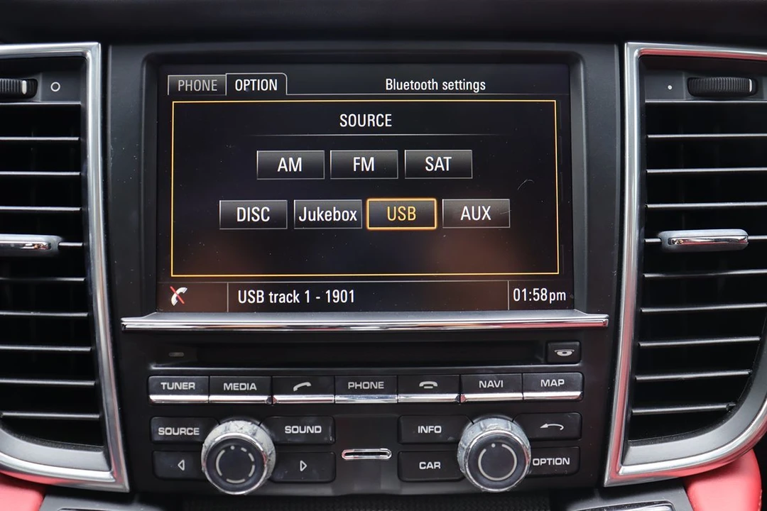 2014 Porsche 970 Panamera 4S - Image 26 of 31