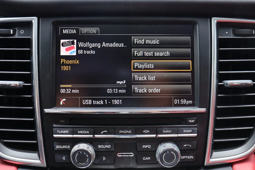 2014 Porsche 970 Panamera 4S - Image 24 of 31