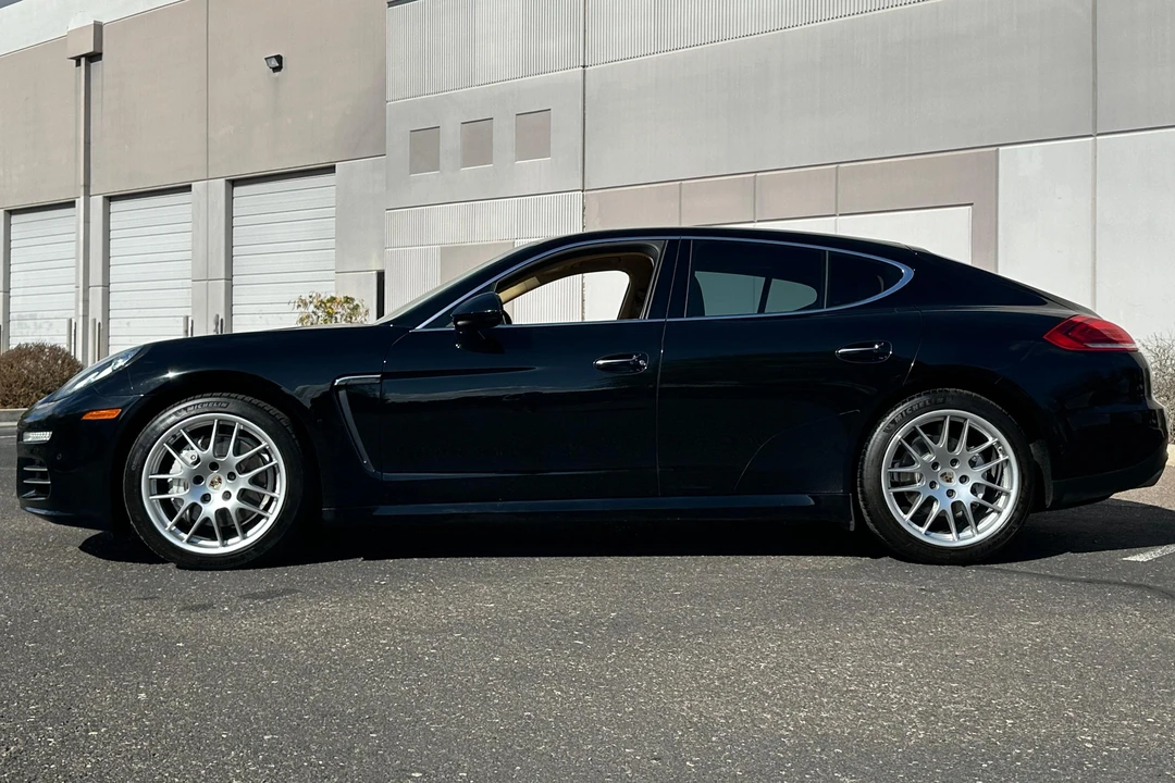 2014 Porsche 970 Panamera 4S - Image 3 of 31