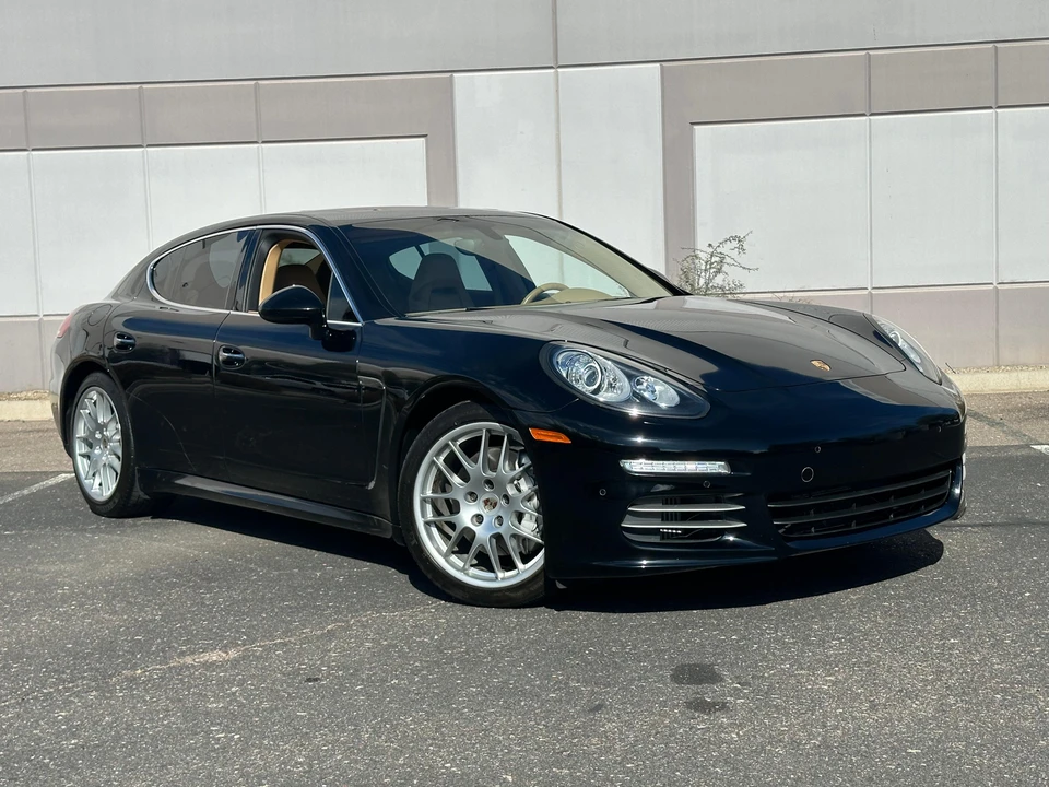 2014 Porsche 970 Panamera 4S - Image 13 of 31