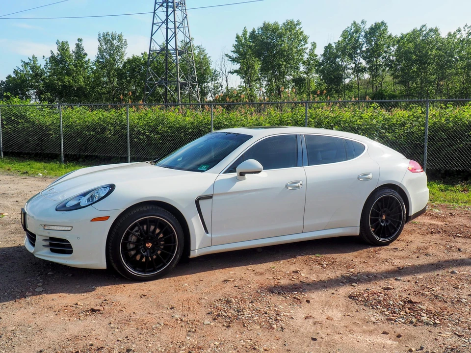 2014 Porsche 970 Panamera 4S - Image 11 of 30