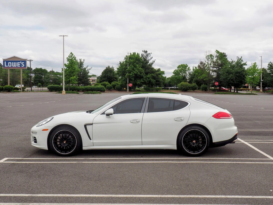 2014 Porsche 970 Panamera 4S - Image 15 of 30
