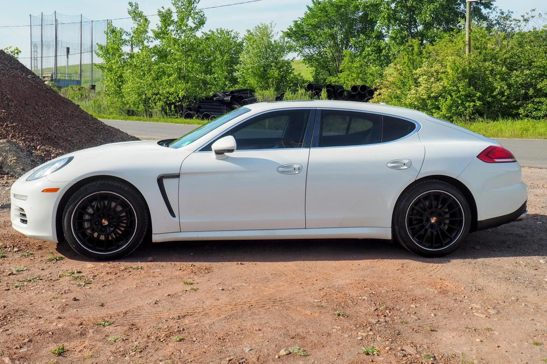 2014 Porsche 970 Panamera 4S - Image 3 of 30