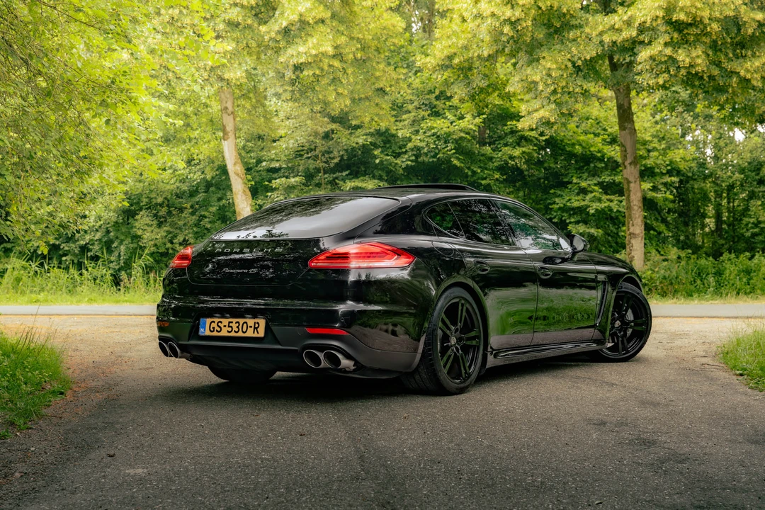 2014 Porsche 970 Panamera 4S - Image 5 of 31