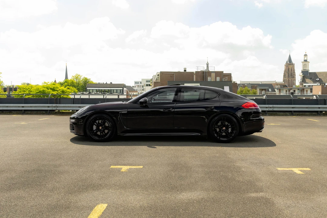2014 Porsche 970 Panamera 4S - Image 8 of 31
