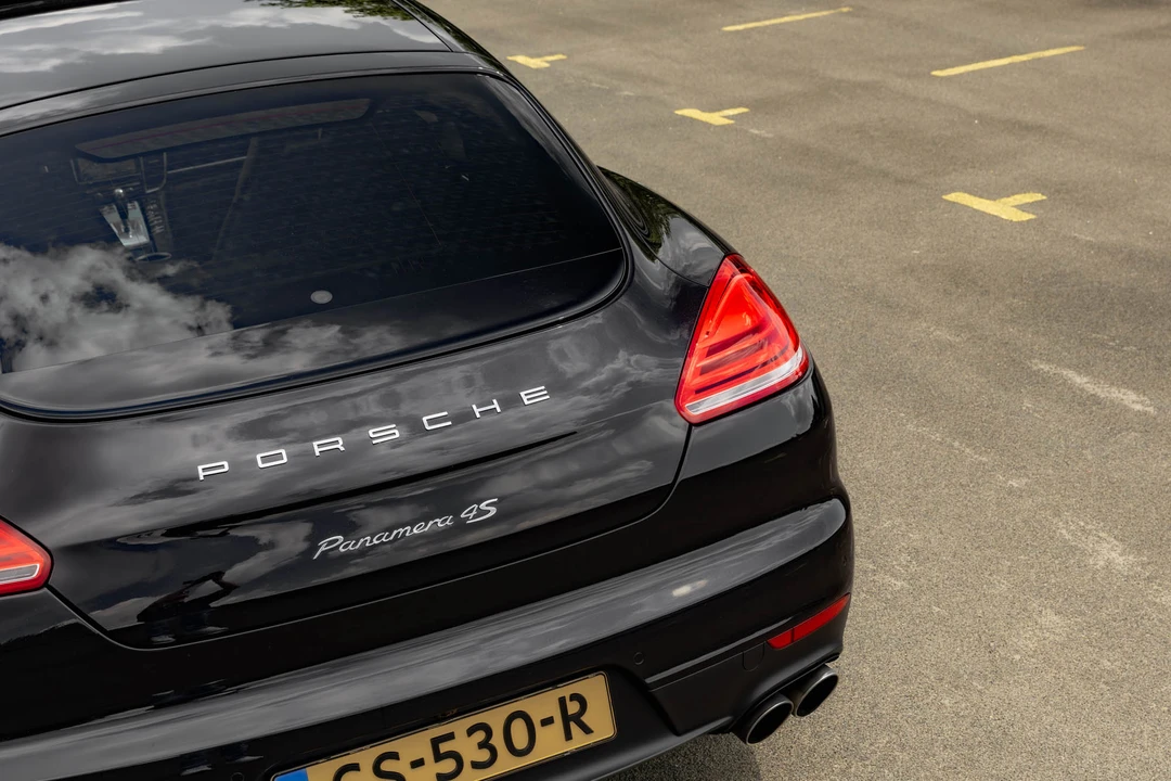 2014 Porsche 970 Panamera 4S - Image 16 of 31
