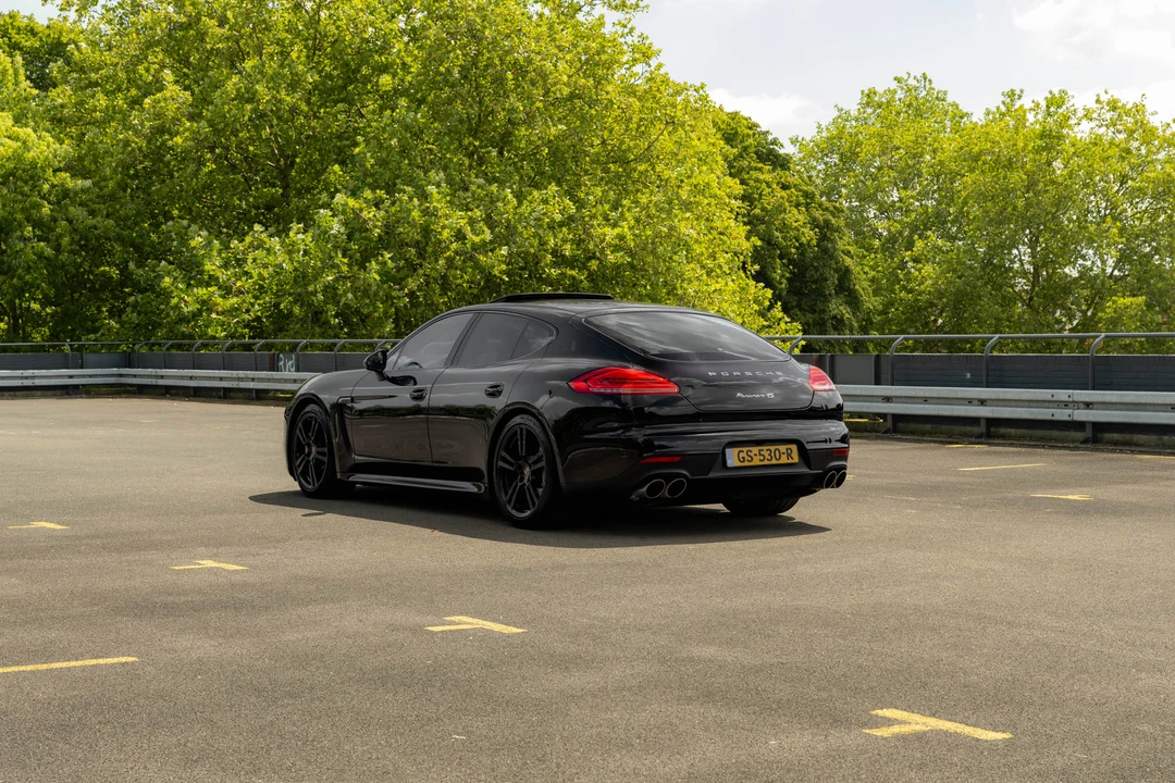 2014 Porsche 970 Panamera 4S - Image 7 of 31