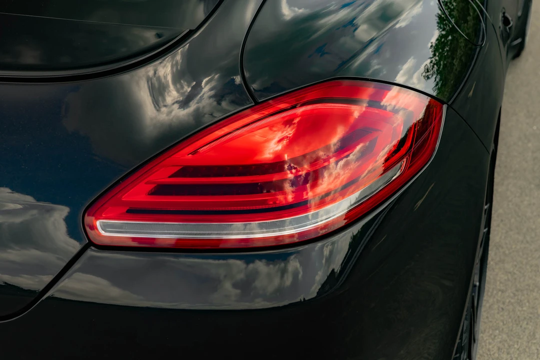 2014 Porsche 970 Panamera 4S - Image 19 of 31