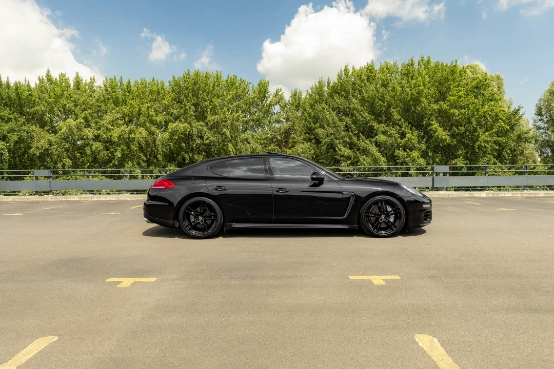 2014 Porsche 970 Panamera 4S - Image 4 of 31