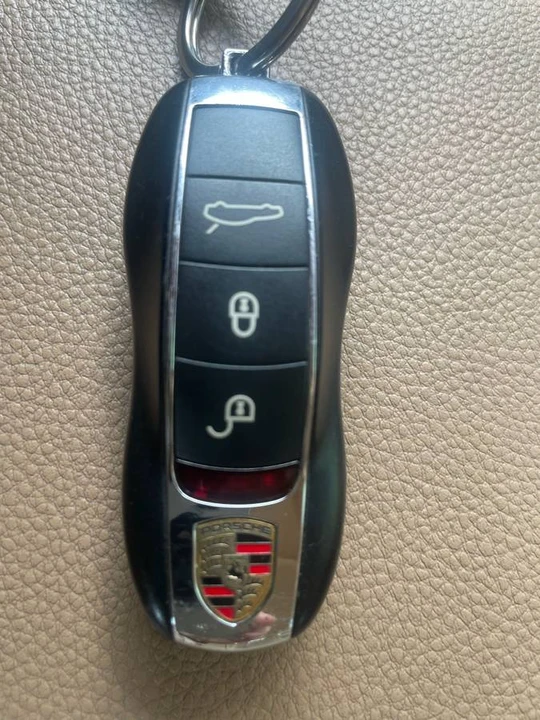 2014 Porsche 970 Panamera - Image 19 of 20