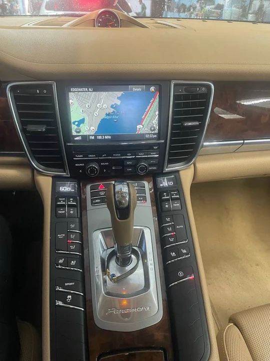 2014 Porsche 970 Panamera - Image 10 of 20