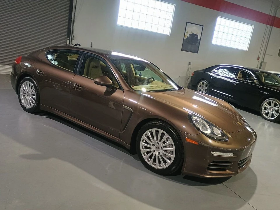 2014 Porsche 970 Panamera 4S - Image 8 of 12