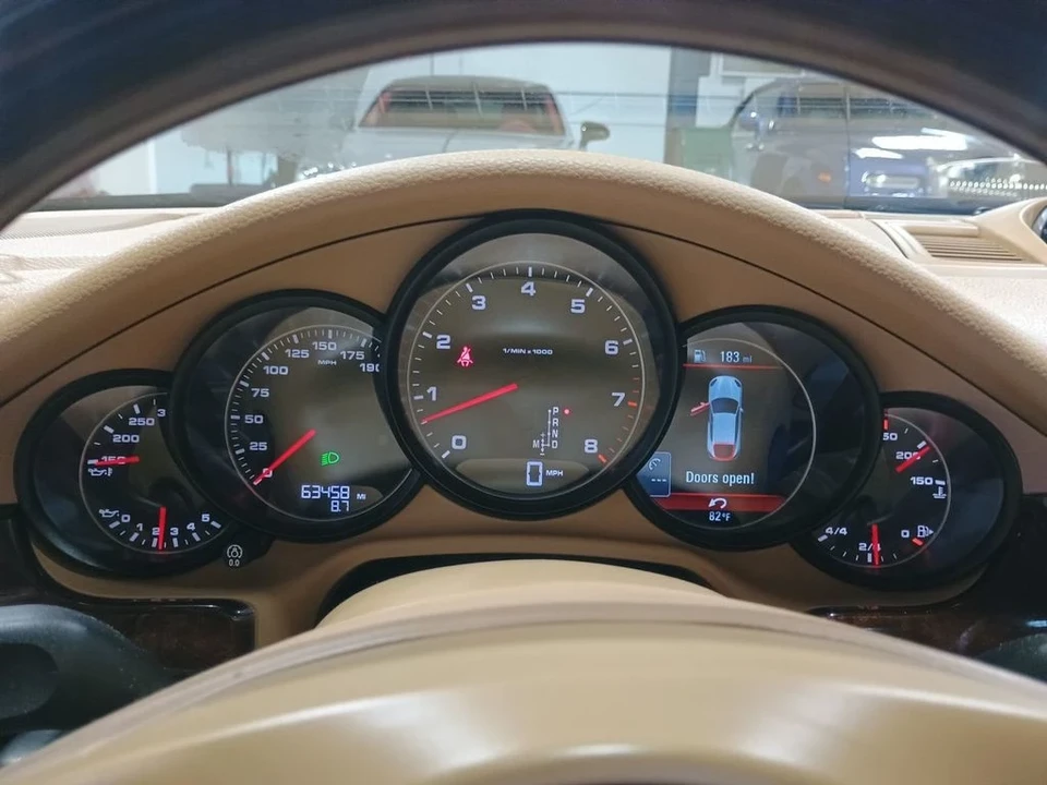 2014 Porsche 970 Panamera - Image 9 of 12