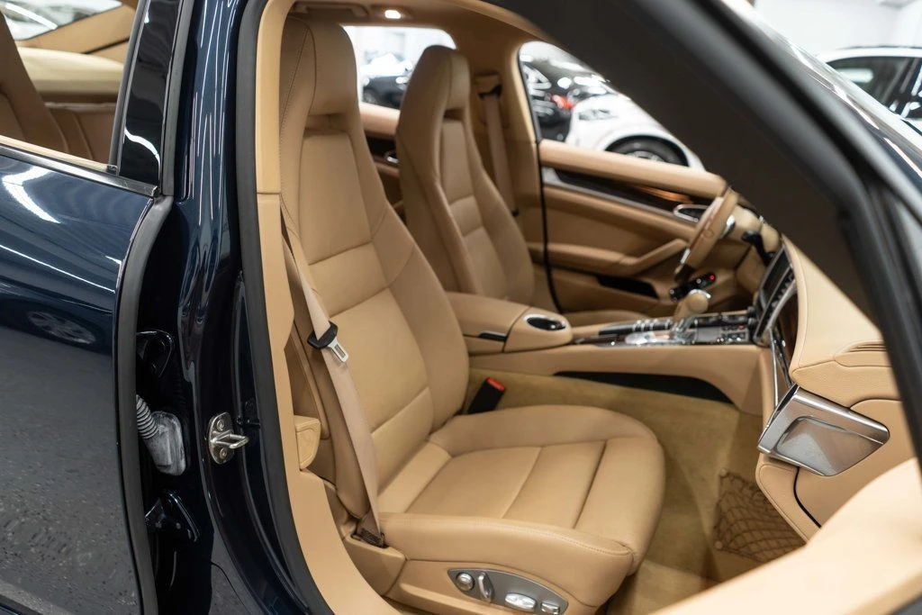2014 Porsche 970 Panamera - Image 9 of 12