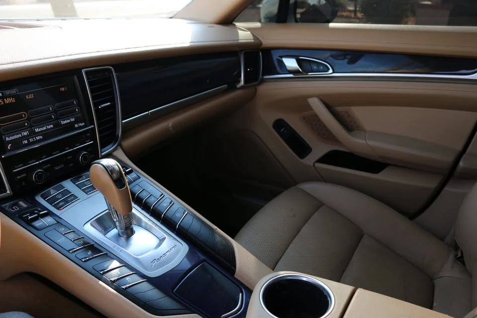 2014 Porsche 970 Panamera 4S - Image 18 of 19