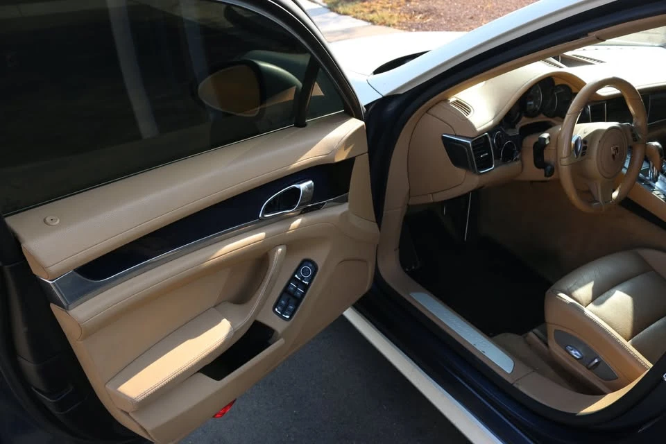 2014 Porsche 970 Panamera 4S - Image 7 of 19
