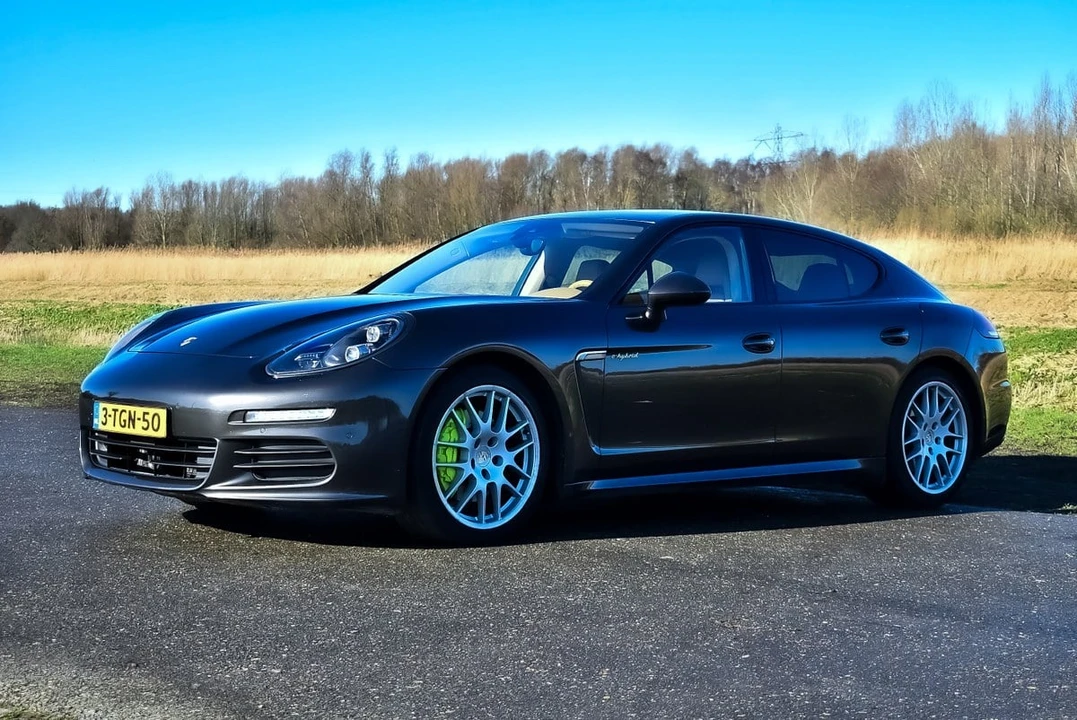 2014 Porsche 970 Panamera S - Image 12 of 30