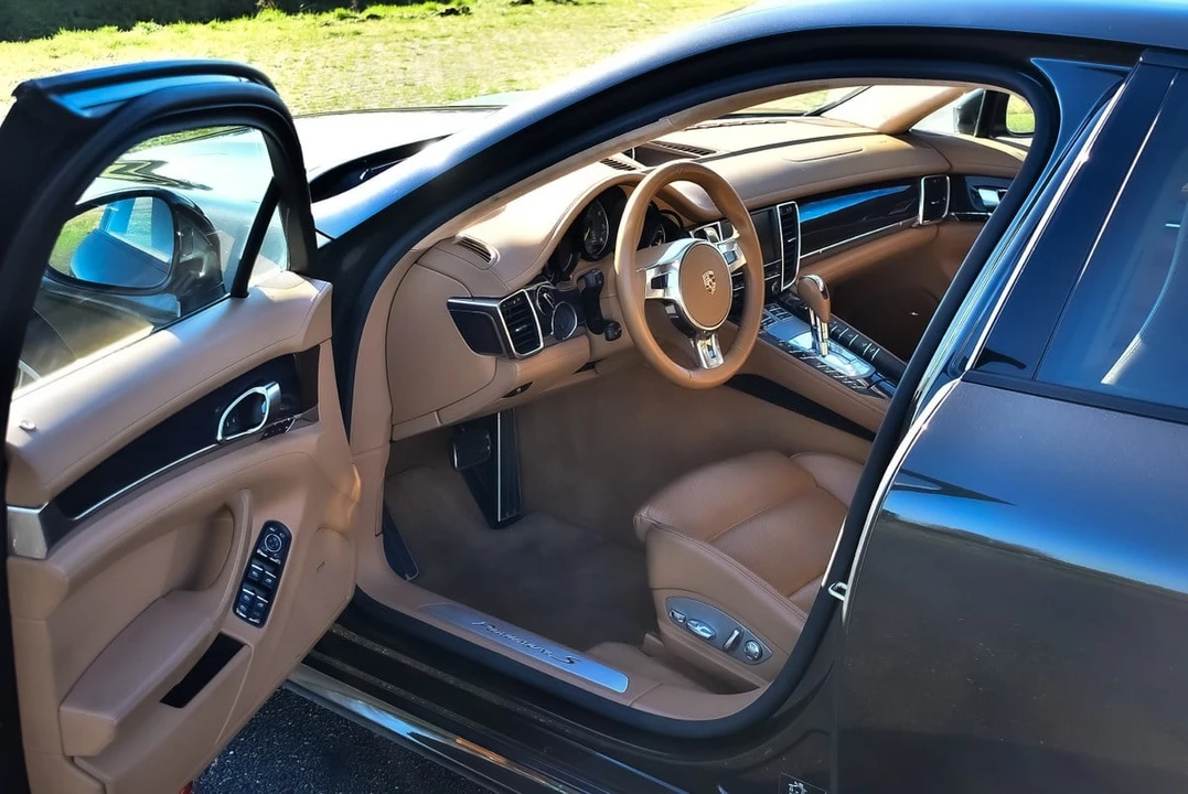 2014 Porsche 970 Panamera S - Image 25 of 30