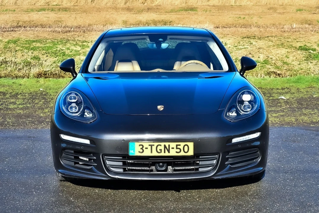 2014 Porsche 970 Panamera S - Image 2 of 30