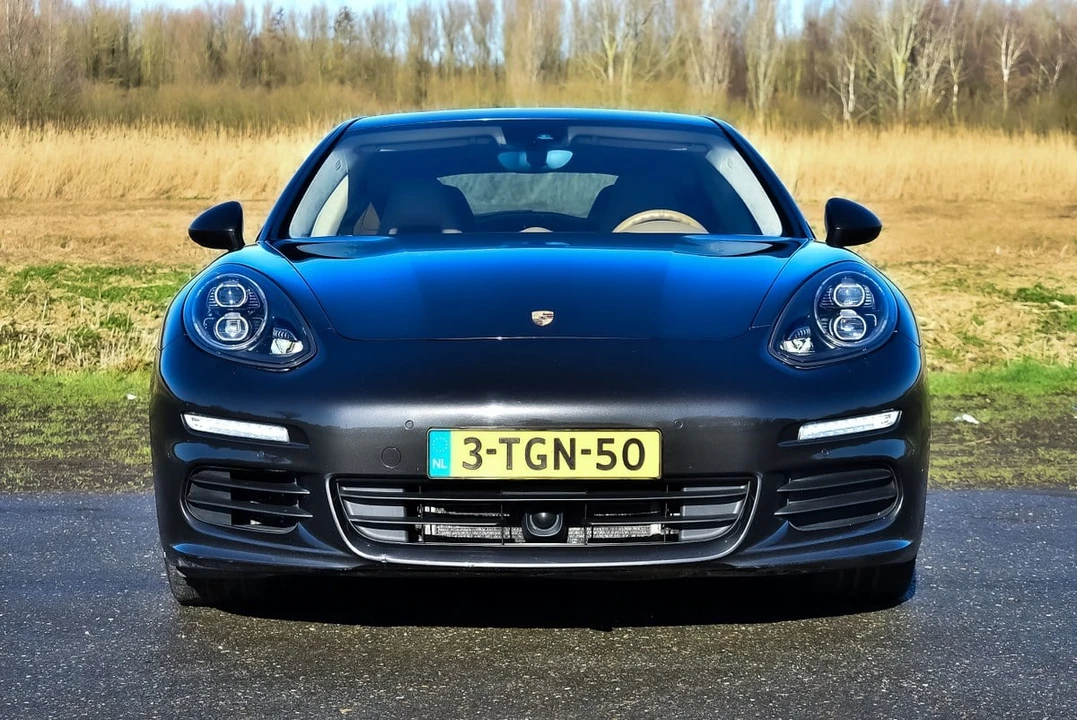 2014 Porsche 970 Panamera S - Image 3 of 30