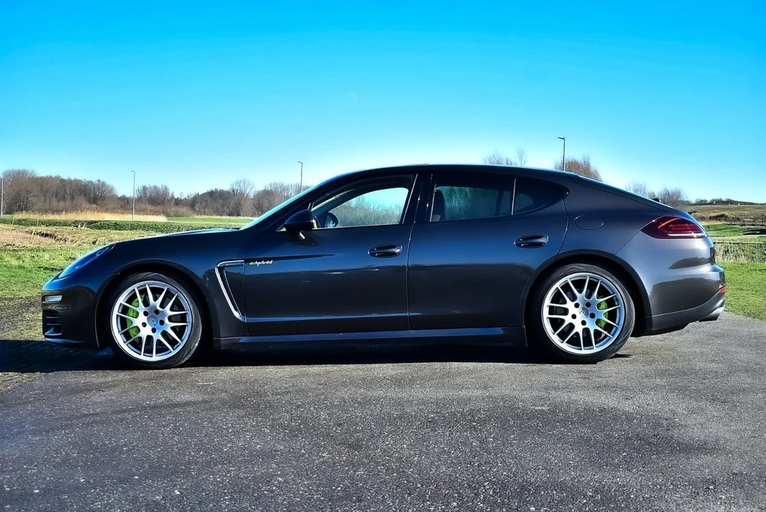 2014 Porsche 970 Panamera S - Image 20 of 30