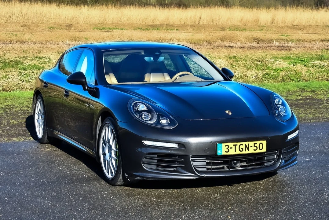 2014 Porsche 970 Panamera S - Image 4 of 30