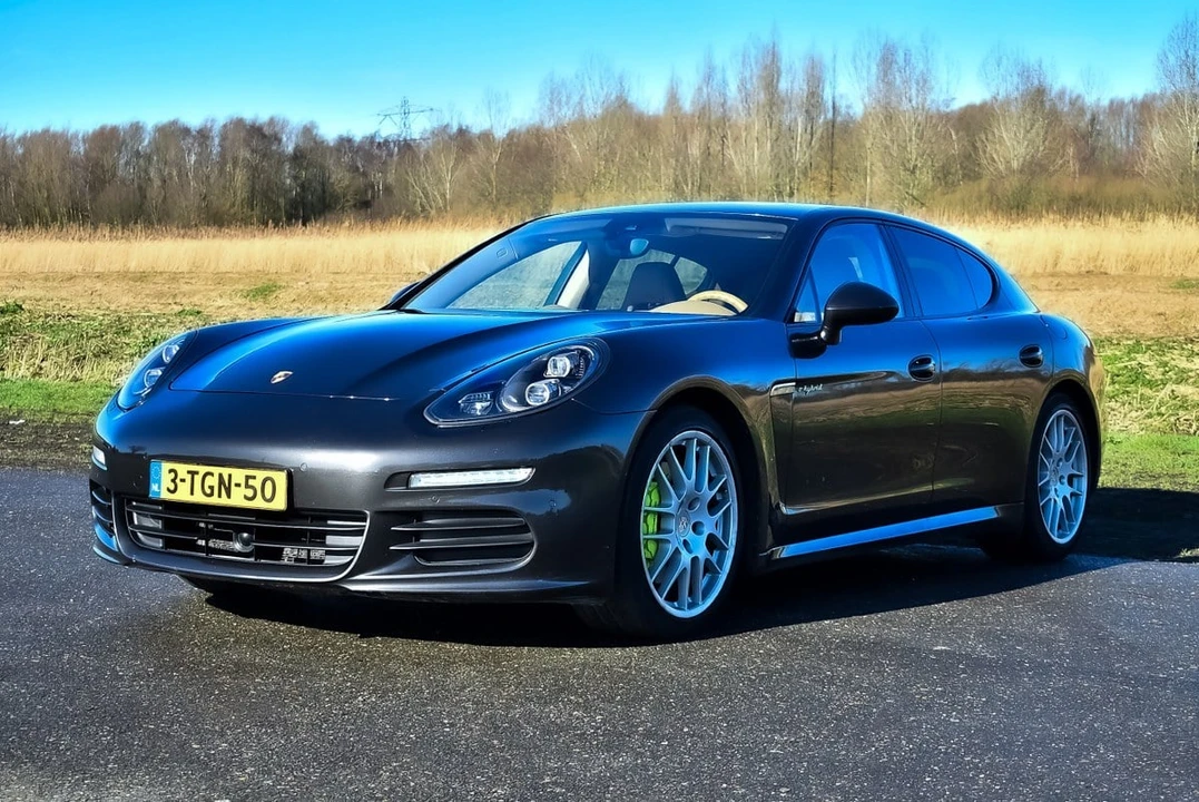 2014 Porsche 970 Panamera S - Image 10 of 30