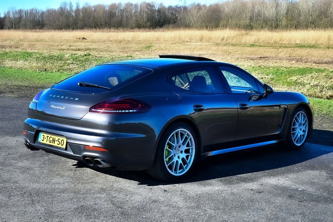 2014 Porsche 970 Panamera S - Image 24 of 30