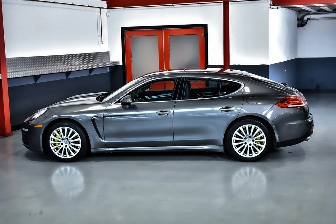 2014 Porsche 970 Panamera S - Image 24 of 31