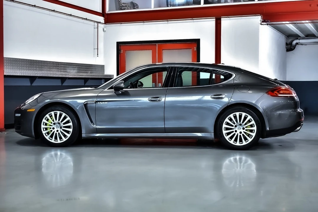 2014 Porsche 970 Panamera S - Image 26 of 31