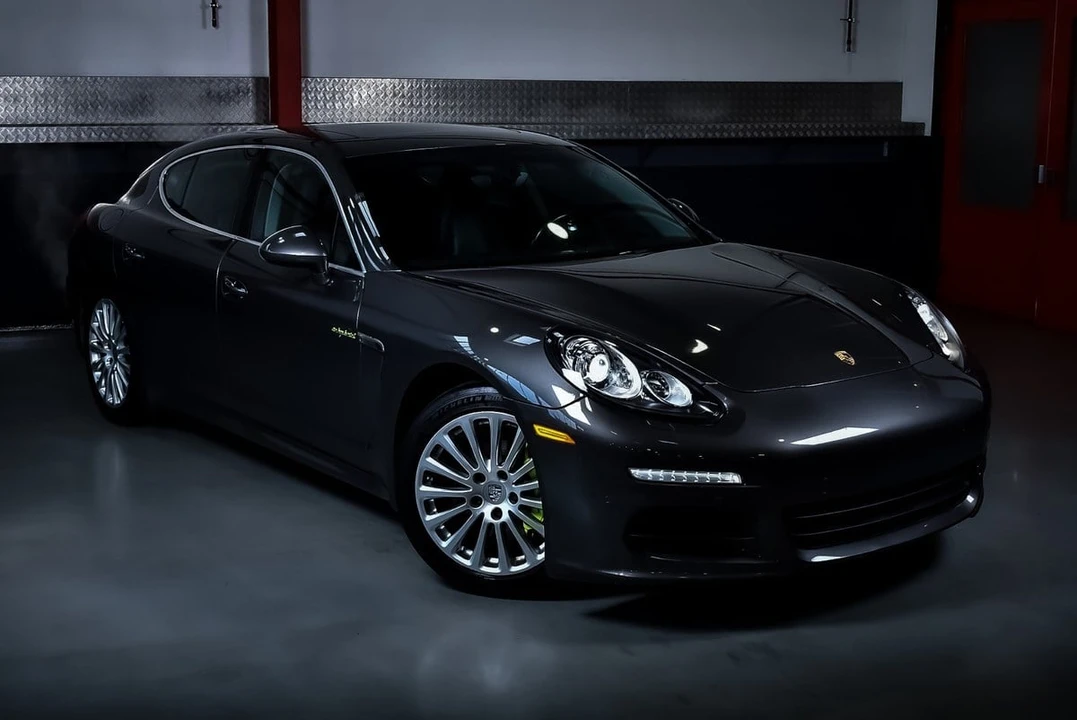 2014 Porsche 970 Panamera S - Image 9 of 31