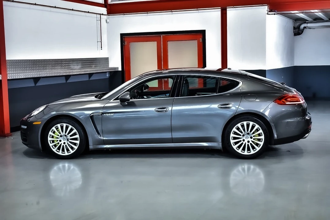 2014 Porsche 970 Panamera S - Image 25 of 31