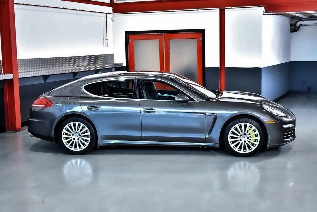 2014 Porsche 970 Panamera S - Image 12 of 31