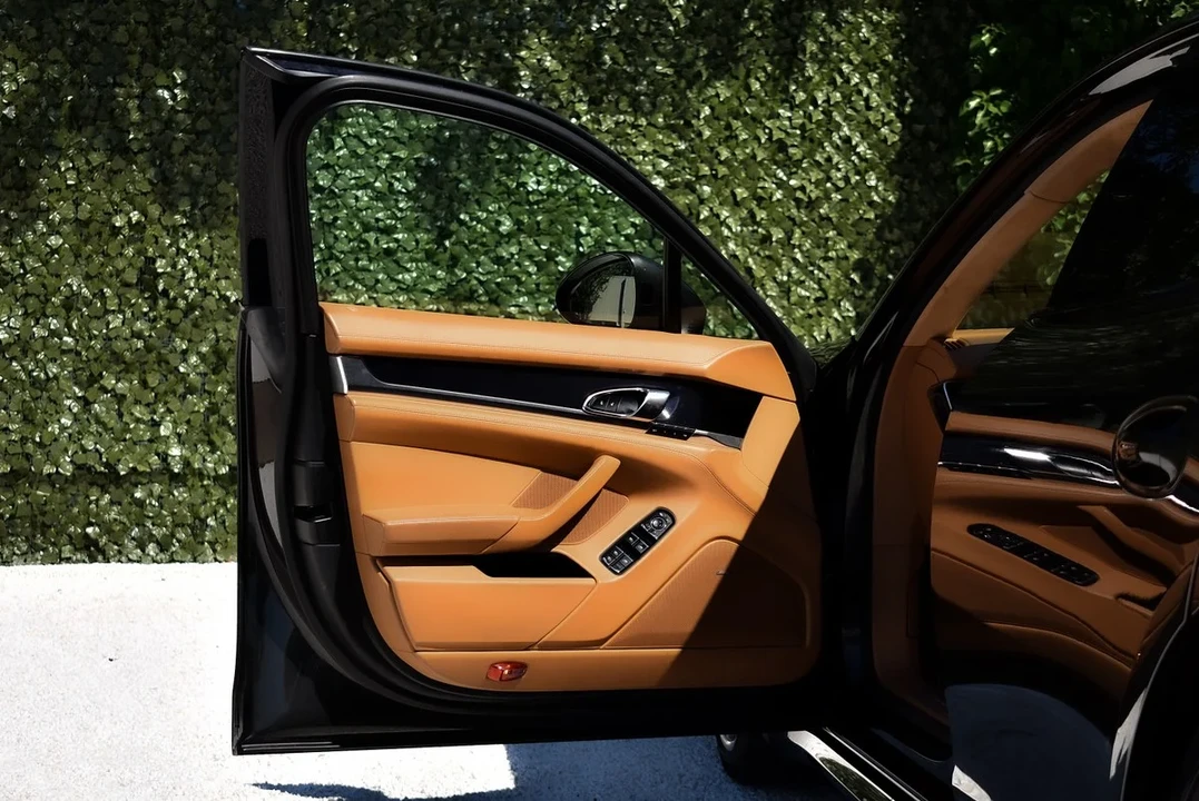 2014 Porsche 970 Panamera S - Image 12 of 31