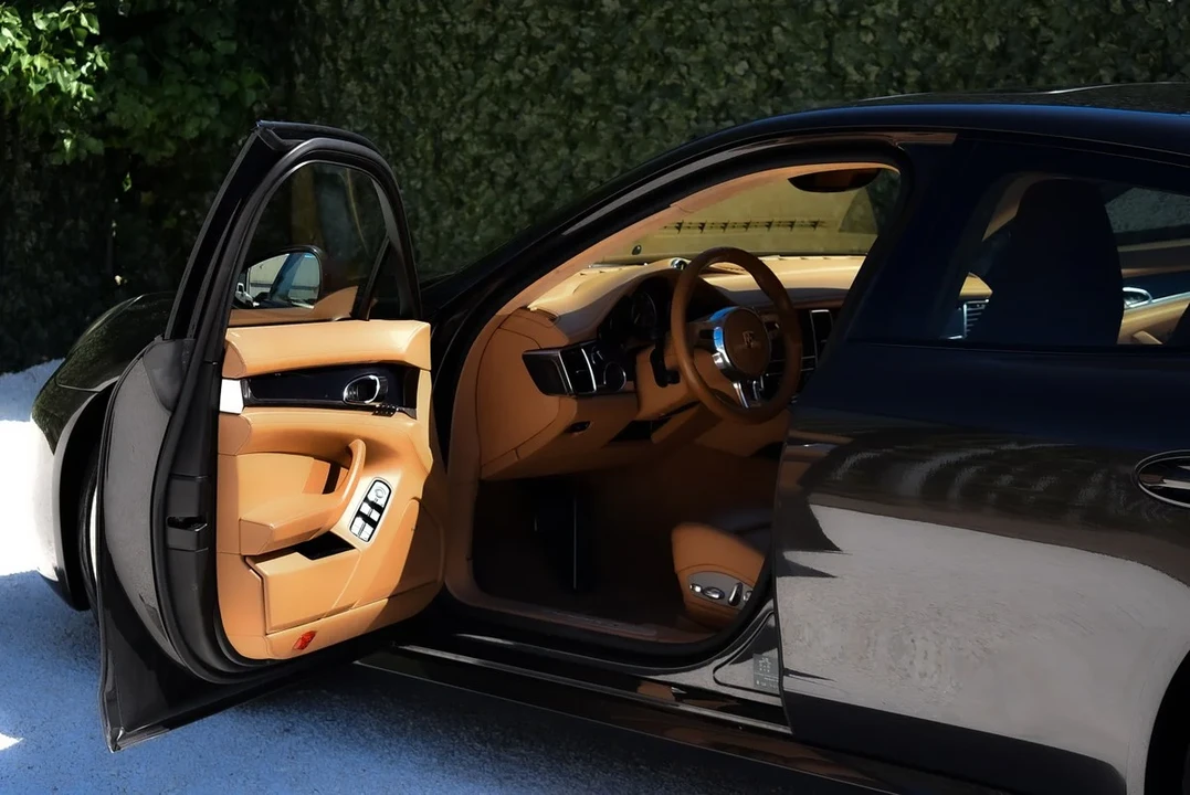 2014 Porsche 970 Panamera S - Image 13 of 31