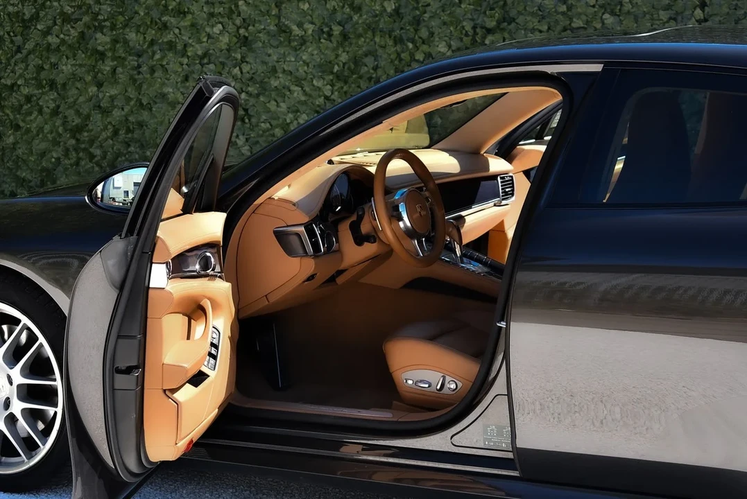 2014 Porsche 970 Panamera S - Image 14 of 31
