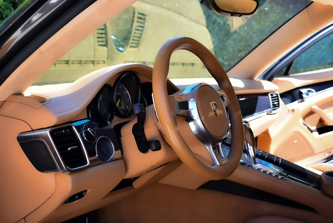 2014 Porsche 970 Panamera S - Image 19 of 31