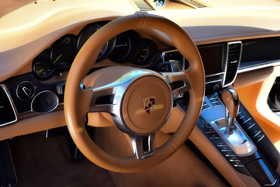 2014 Porsche 970 Panamera S - Image 21 of 31