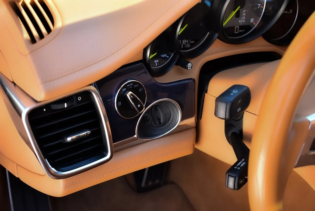 2014 Porsche 970 Panamera S - Image 24 of 31