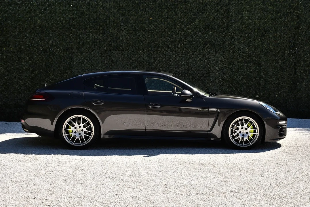 2014 Porsche 970 Panamera S - Image 6 of 31