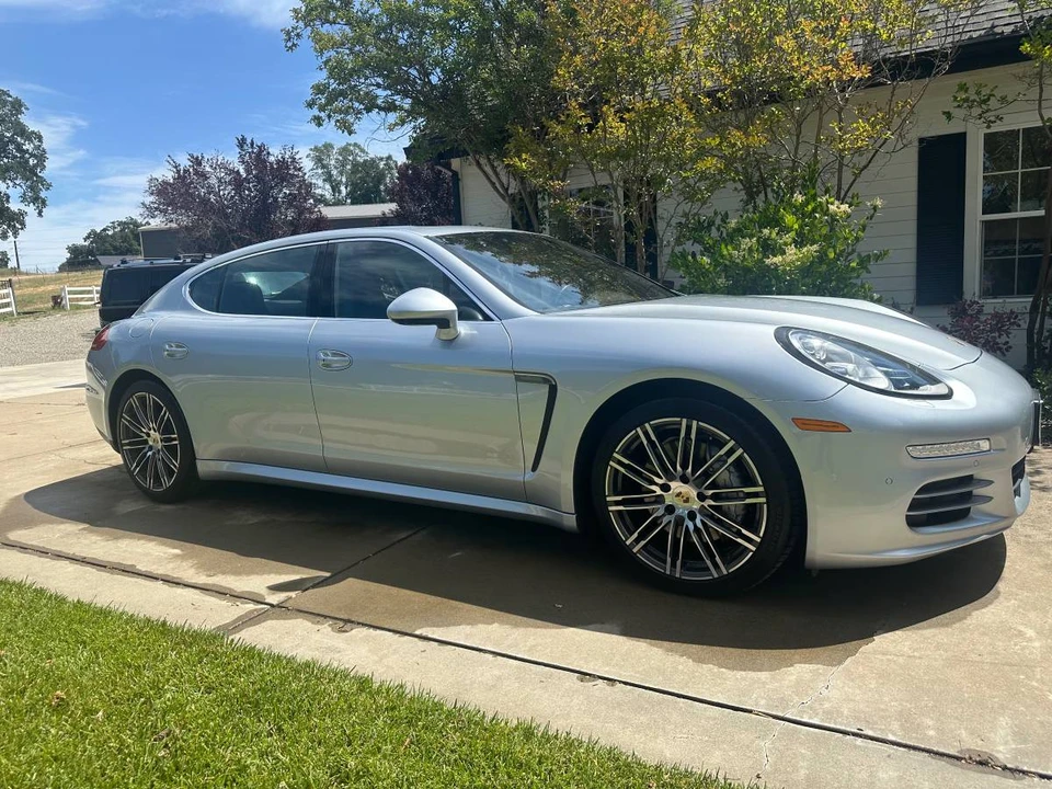 2014 Porsche 970 Panamera 4S - Image 2 of 7