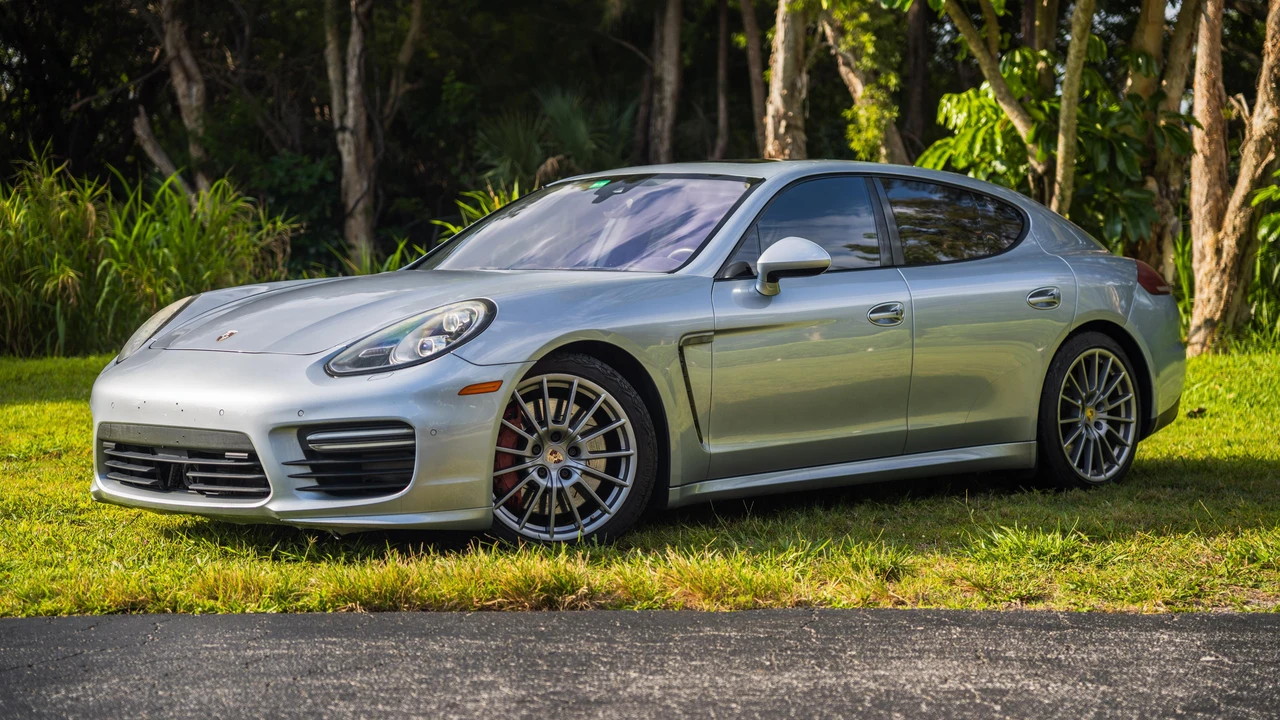 2014 Porsche 970 Panamera GTS - Image 14 of 31
