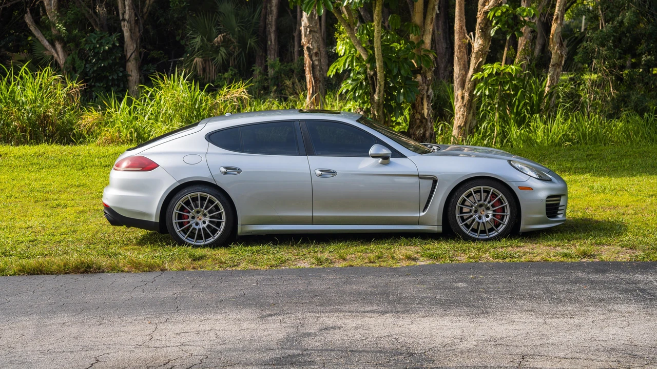 2014 Porsche 970 Panamera GTS - Image 24 of 31