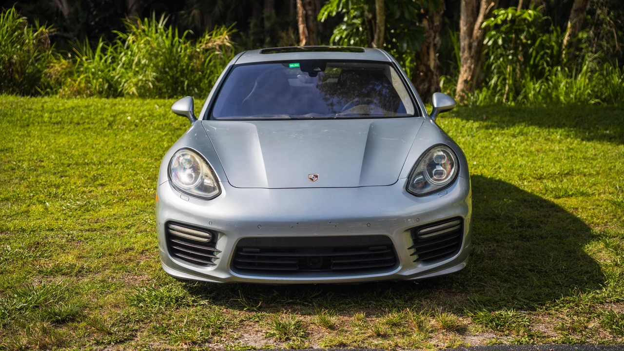 2014 Porsche 970 Panamera GTS - Image 8 of 31