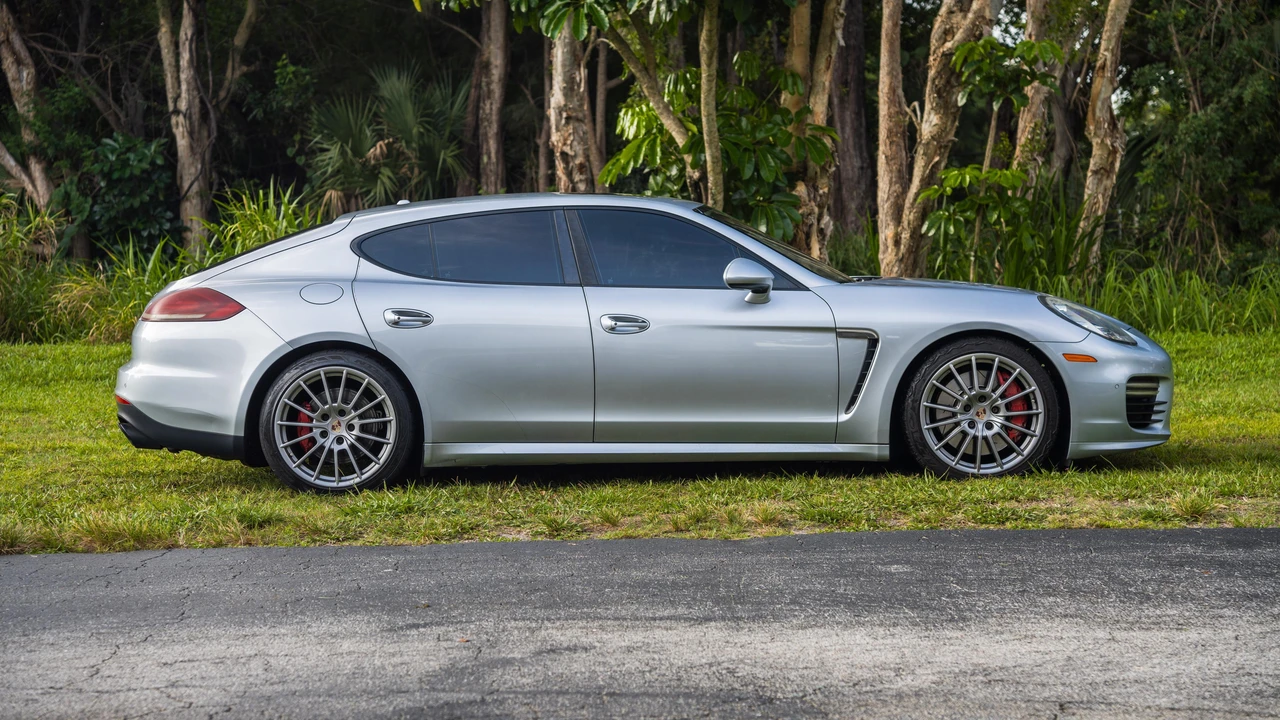 2014 Porsche 970 Panamera GTS - Image 25 of 31