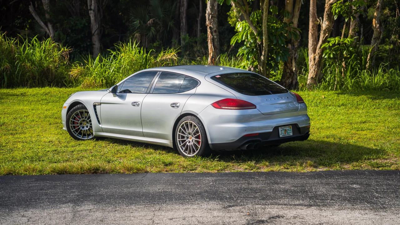 2014 Porsche 970 Panamera GTS - Image 18 of 31