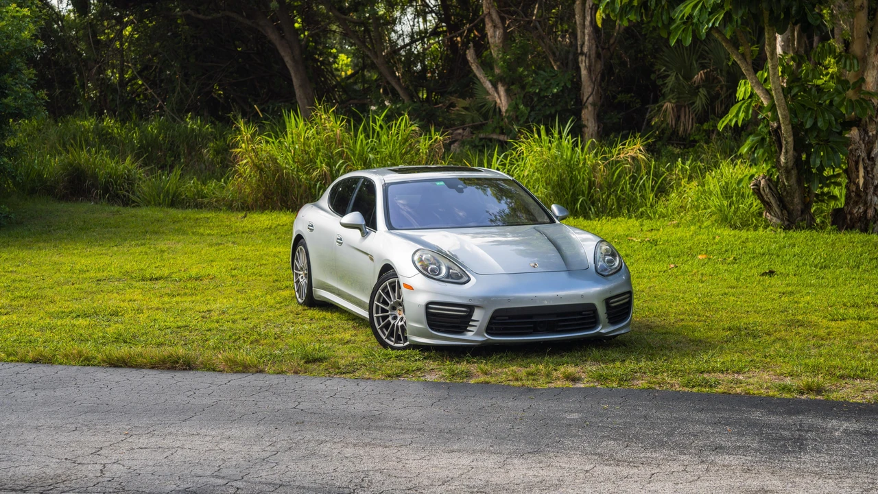 2014 Porsche 970 Panamera GTS - Image 29 of 31