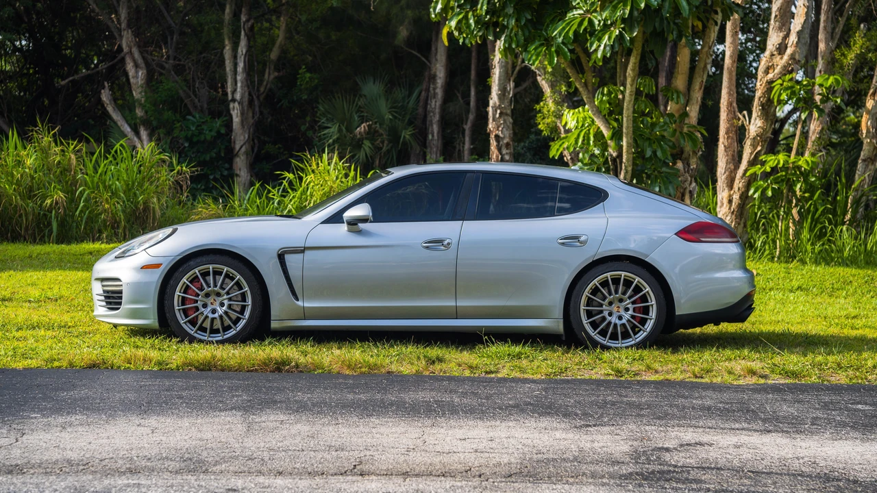 2014 Porsche 970 Panamera GTS - Image 16 of 31