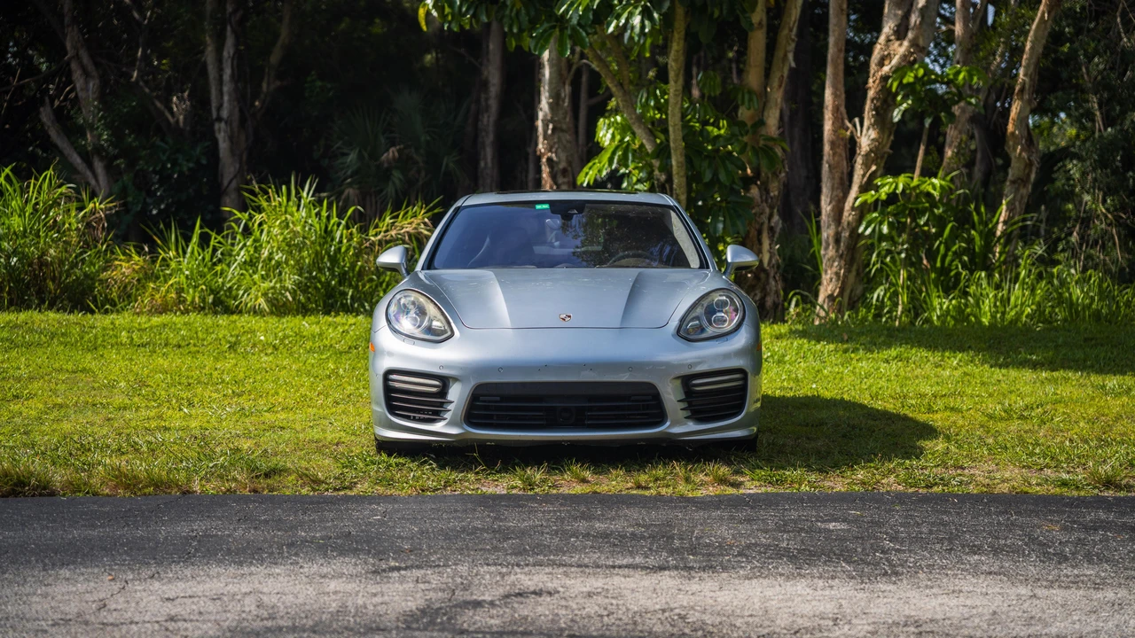 2014 Porsche 970 Panamera GTS - Image 7 of 31